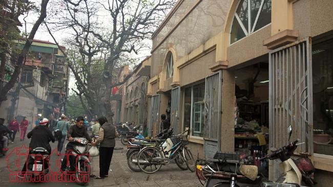 Sau đợt ra quân, vỉa hè Hà Nội duy trì sự trật tự 'lẽ ra phải có từ lâu nay' ảnh 3